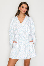 Load image into Gallery viewer, Cozy Soft Flower Print Robe (LOANA)
